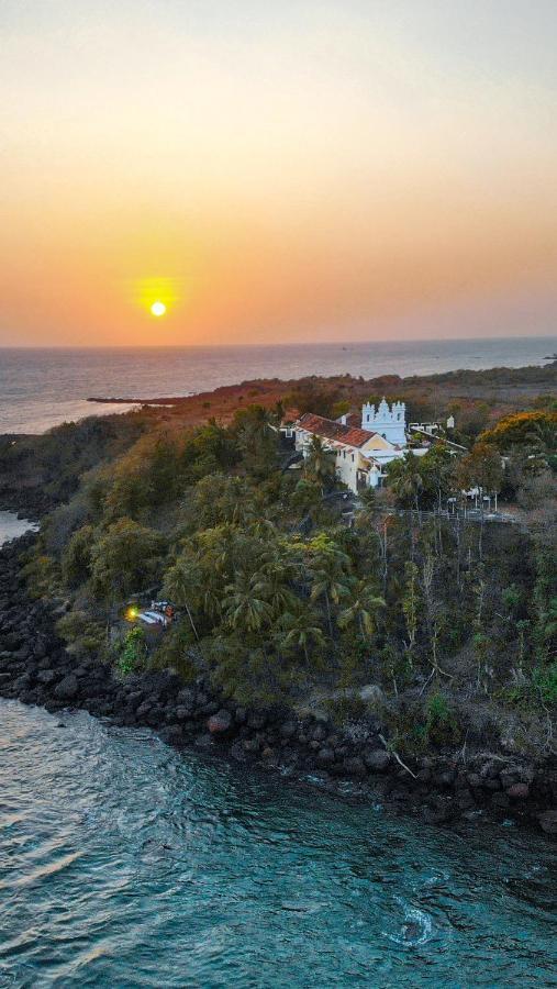 Fort Tiracol Heritage Hotel Arambol Bagian luar foto